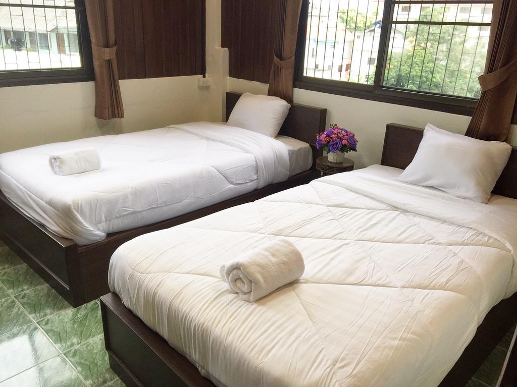 Phrasing Guesthouse Chiang Mai Buitenkant foto