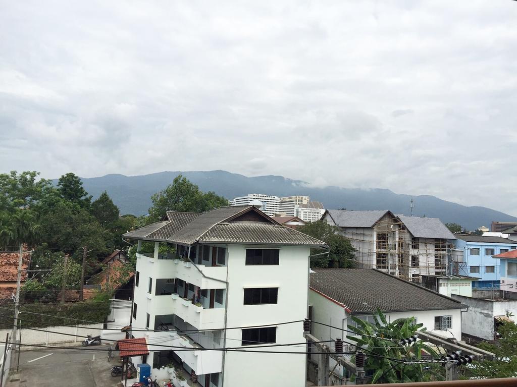 Phrasing Guesthouse Chiang Mai Buitenkant foto