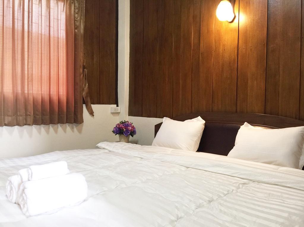 Phrasing Guesthouse Chiang Mai Buitenkant foto