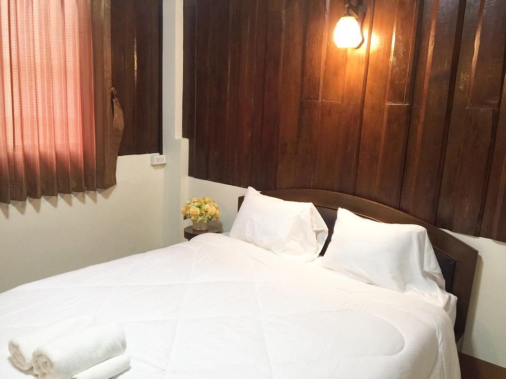 Phrasing Guesthouse Chiang Mai Buitenkant foto