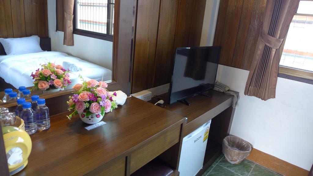 Phrasing Guesthouse Chiang Mai Buitenkant foto