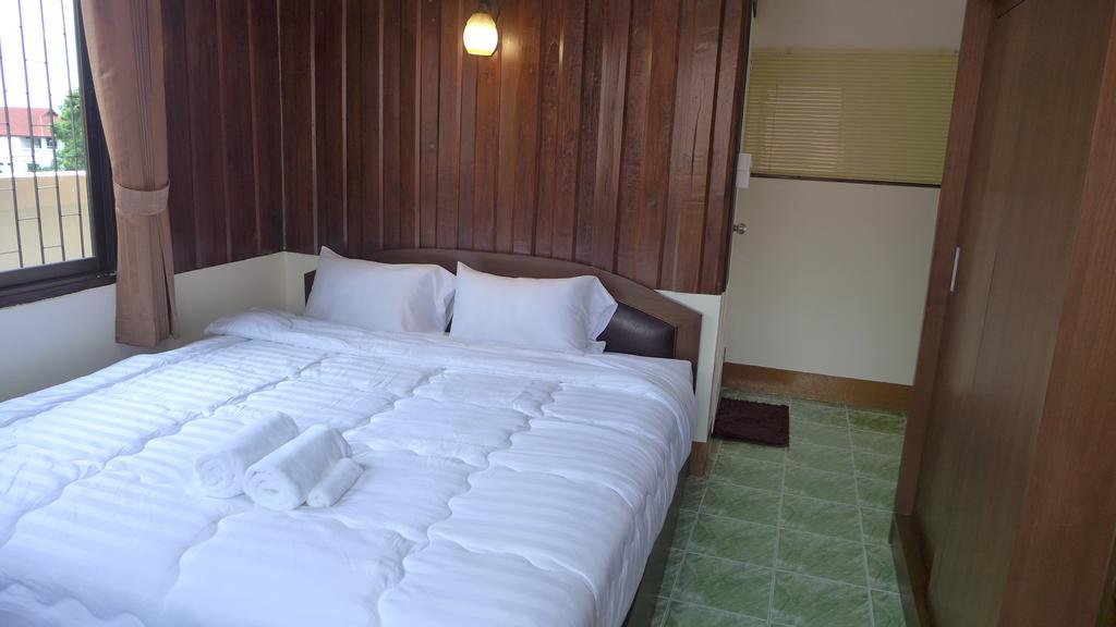 Phrasing Guesthouse Chiang Mai Buitenkant foto